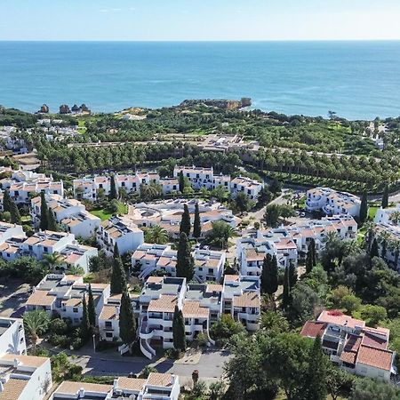 Апартаменти Seaside Retreat With Pool, Ac, And Fast Wi-Fi Албуфейра Екстер'єр фото