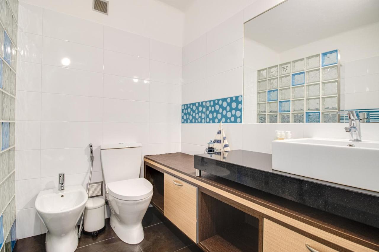 Апартаменти Seaside Retreat With Pool, Ac, And Fast Wi-Fi Албуфейра Екстер'єр фото