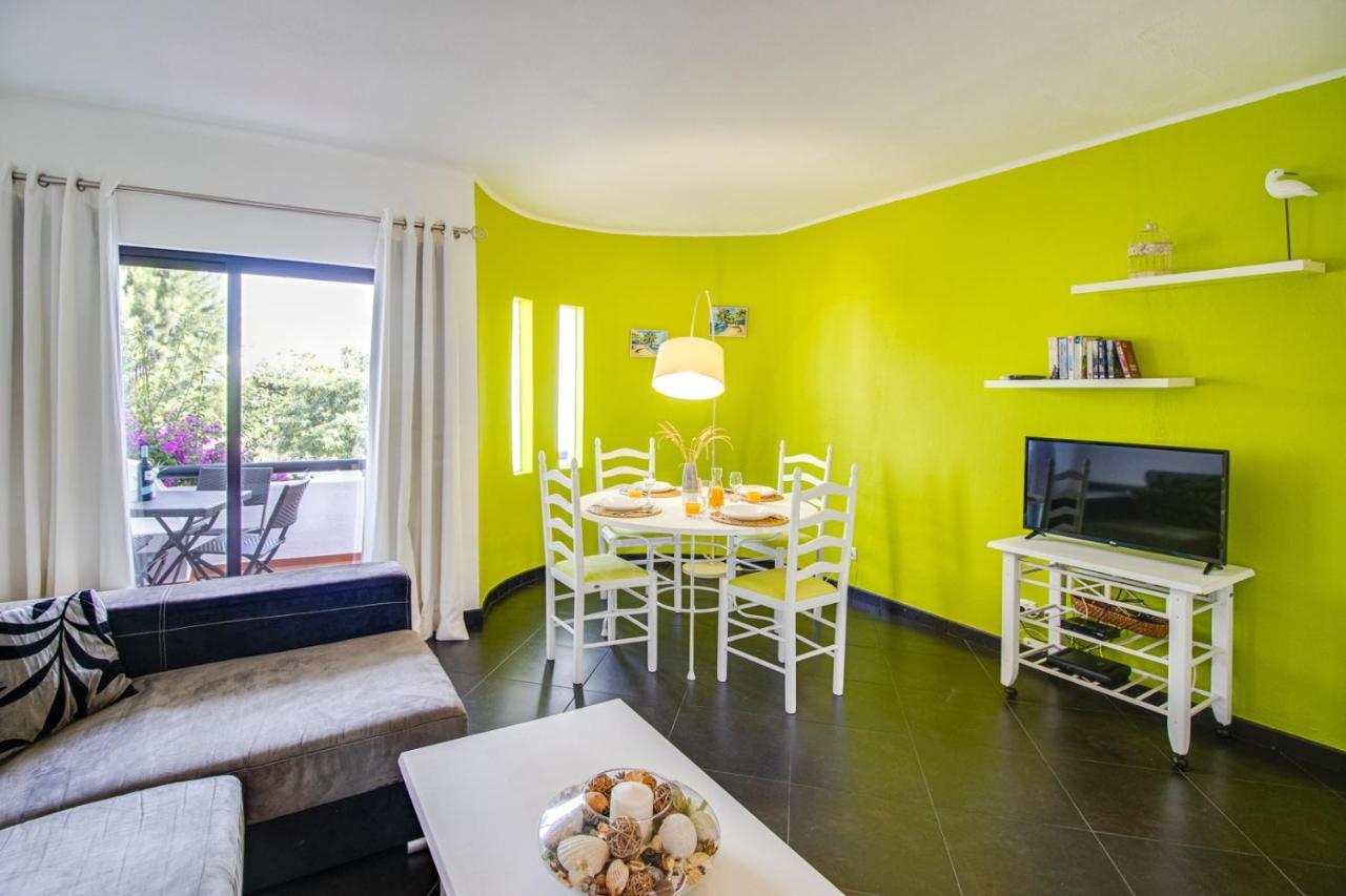 Апартаменти Seaside Retreat With Pool, Ac, And Fast Wi-Fi Албуфейра Екстер'єр фото