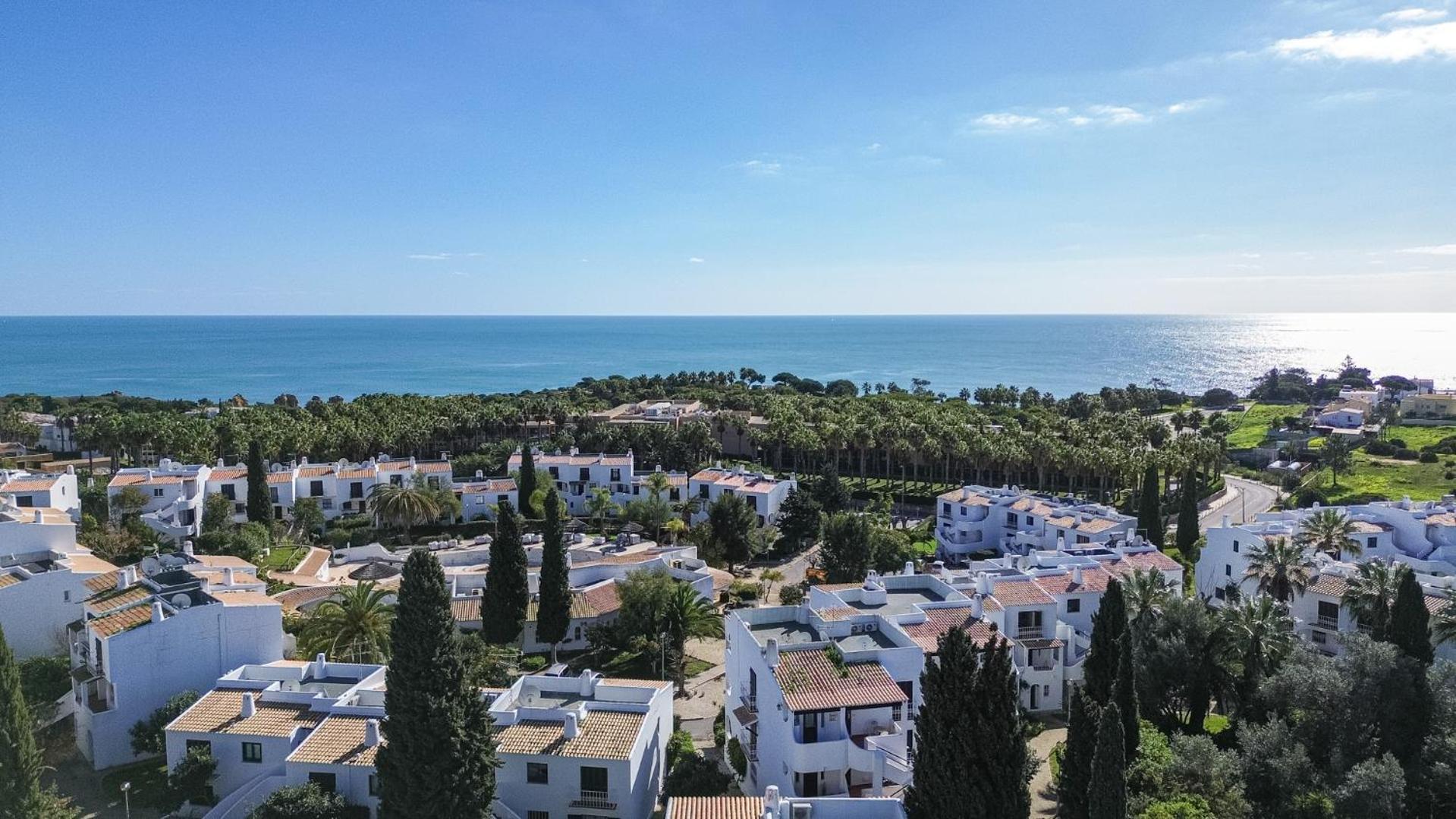 Апартаменти Seaside Retreat With Pool, Ac, And Fast Wi-Fi Албуфейра Екстер'єр фото