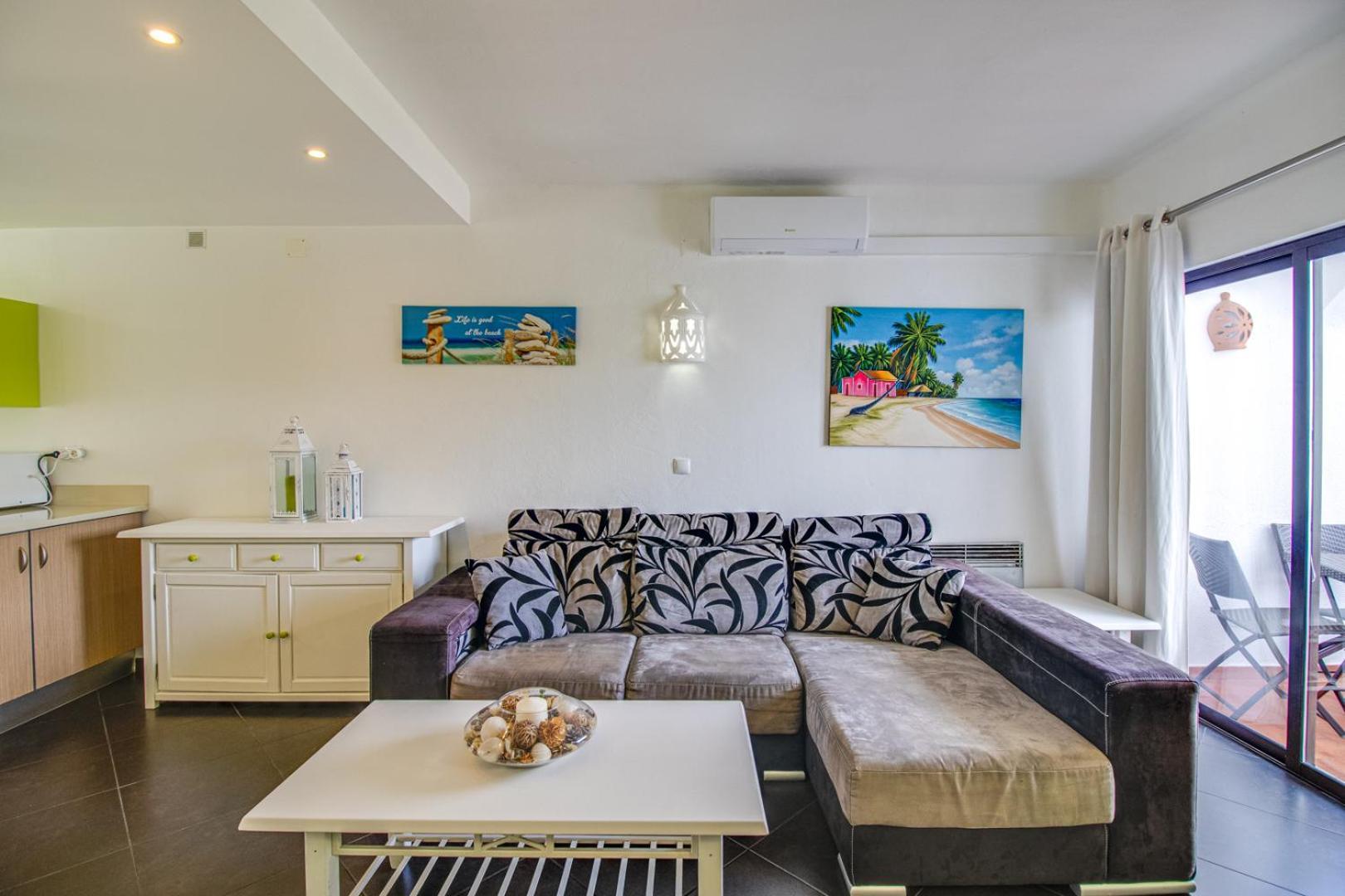 Апартаменти Seaside Retreat With Pool, Ac, And Fast Wi-Fi Албуфейра Екстер'єр фото
